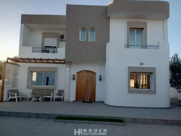 A Vendre Magnifique Villa Titré A Midoun