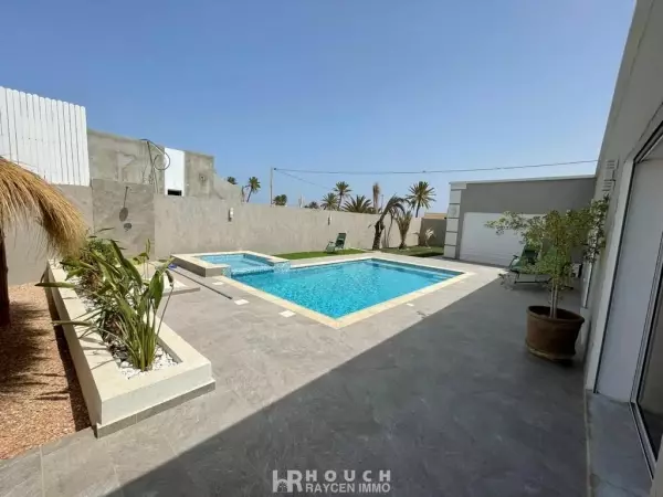 Villa LAGOUNA – Saguia Tezdaine
