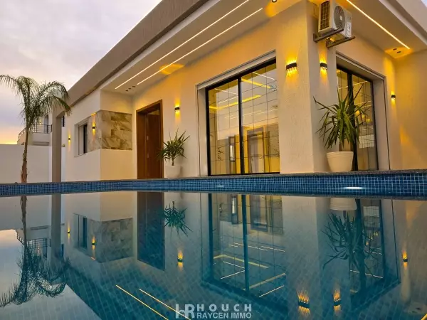 Villa Haut Standing Avec Piscine A Coté Victor Hugo